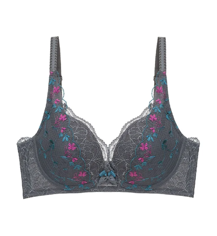Underwire padded seamless wired bras for all - day wear AQUA CARNIVAL DEEP V NON-WIRED PUSH UP BRA Underwire padded seamless wired bras for all - day wear AQUA CARNIVAL DEEP V NON-WIRED PUSH UP BRA