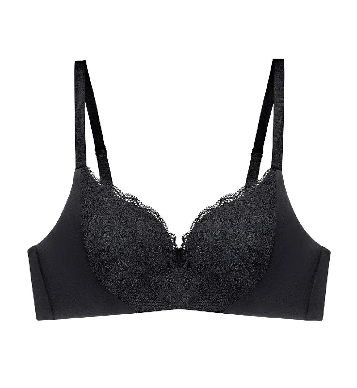 Underwire push - down wired bras for a different shaping effect COMFORT TOUCH NON-WIRED PADDED BRA Underwire push - down wired bras for a different shaping effect COMFORT TOUCH NON-WIRED PADDED BRA