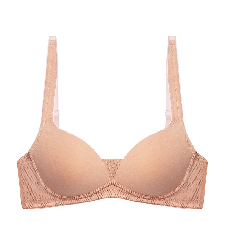 Underwire plus - size seamless wired bras for a smooth fit SOFT INVISIBLE NON-WIRED PADDED BRA Underwire plus - size seamless wired bras for a smooth fit SOFT INVISIBLE NON-WIRED PADDED BRA