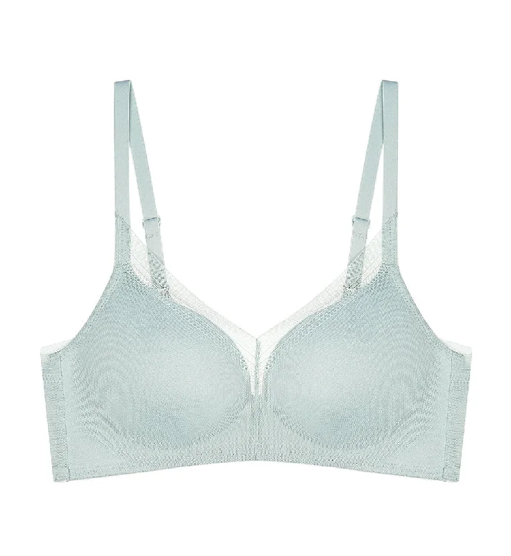 Underwire bralette - style wired bras for a trendy look INVISIBLE INSIDE-OUT DELICATE NON WIRED PADDED BRA Underwire bralette - style wired bras for a trendy look INVISIBLE INSIDE-OUT DELICATE NON WIRED PADDED BRA