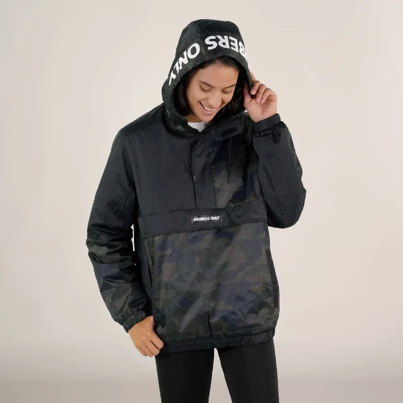 Mid - length women's down coats in a slim fit for a modern and sleek appearanceWomen's Camo Popover Oversized Jacket Mid - length women's down coats in a slim fit for a modern and sleek appearanceWomen's Camo Popover Oversized Jacket