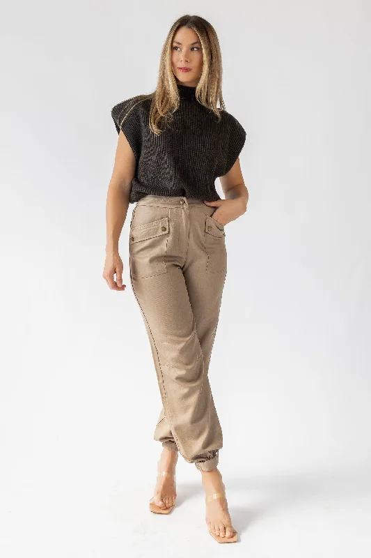 Sleeveless Women's Cashmere Vests for a Luxurious LayerCeline Padded Sweater Vest