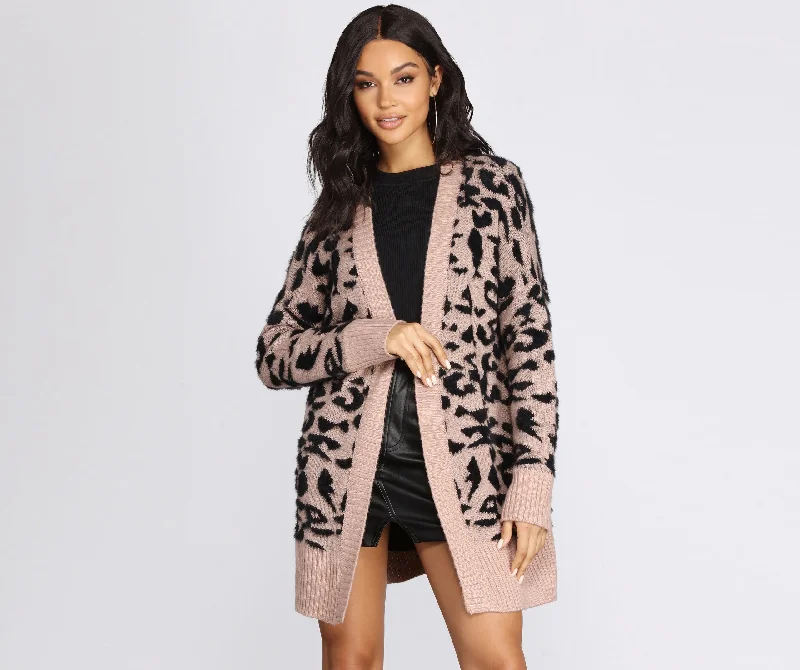 Women's Lace - Trimmed Sweater Co - ords in Cream for a Delicate and Elegant AppearancePurrfect Style Leopard Print Cardigan